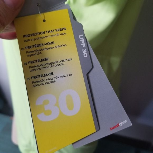 Under Armor NWT T-Shirt workout Medium M Loose Tee Yellow Green Neon - Picture 5 of 14